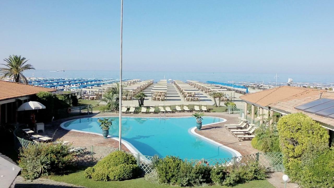 Soleado Beach House Пиетрасанта Екстериор снимка